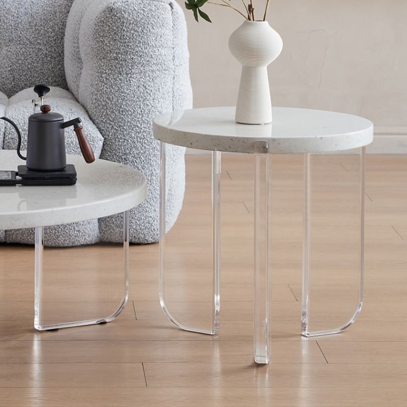 Weißer runder einzelner Couchtisch aus Schiefer, Cocktailtisch mit 3 Beinen