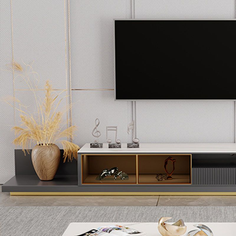 Console multimediale per i media televisivi contemporanei