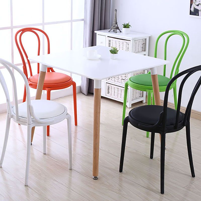Contemporary Windsor Back Side Chair Plastic Dining Armless Chair for Home Clearhalo ' kitchen&dining_furn' 'Dining Chairs' 'Dining Tables & Seating' 'dining_chair' 'furn' 'furn_dining_chair' 'Furniture' 'furniture_dining_chair' 'Kitchen & Dining Furniture' 'kitchen' 1200x1200_bee71042-f4d3-494b-b15e-859fe2376c1a