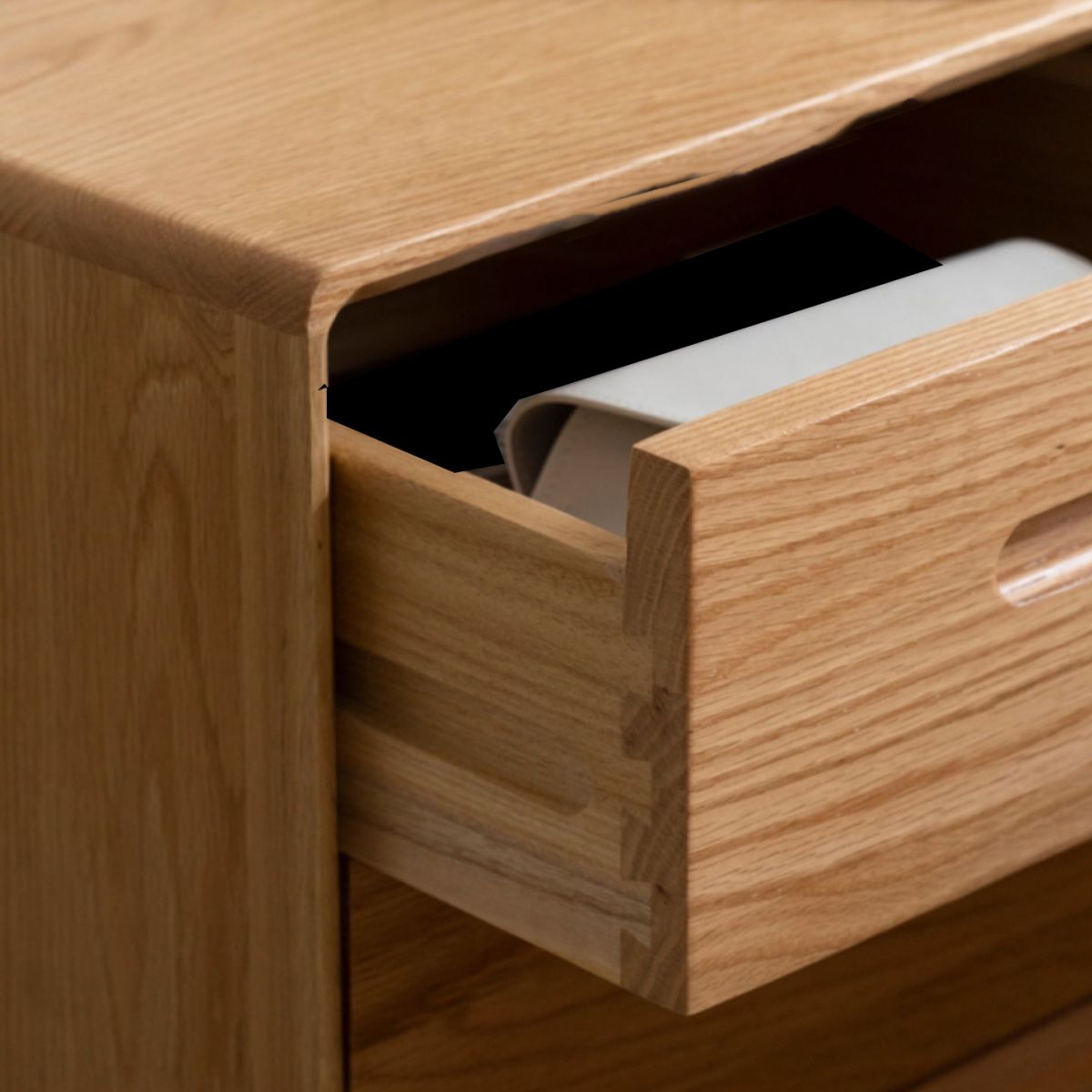 Nightand de table à accent en bois scandinave 20 "de haut avec 2 tiroirs