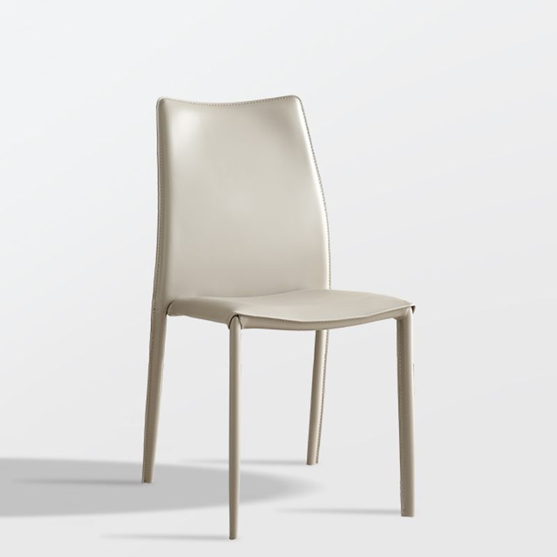 Silla interior tapizada de cuero de forma falsa acabado mate sólido