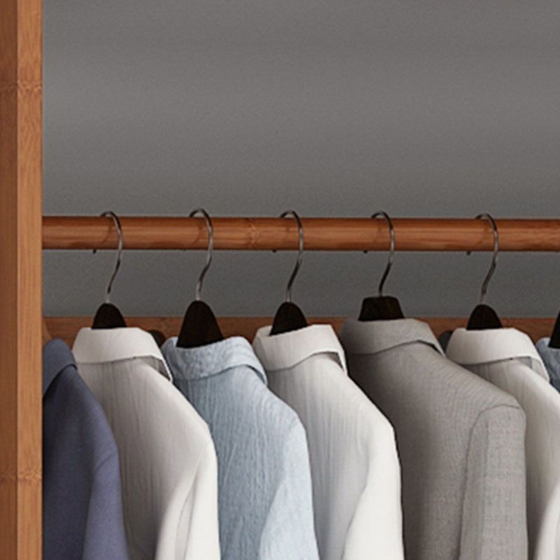 Zeitgenössische Holzattrack Hängende Schiene und Regale Aufbewahrungsbleiderbügel