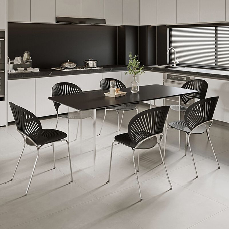 Eigentijdse rechthoekige tafel van gesinterde stenen tafel met acrylpoten voor de keuken