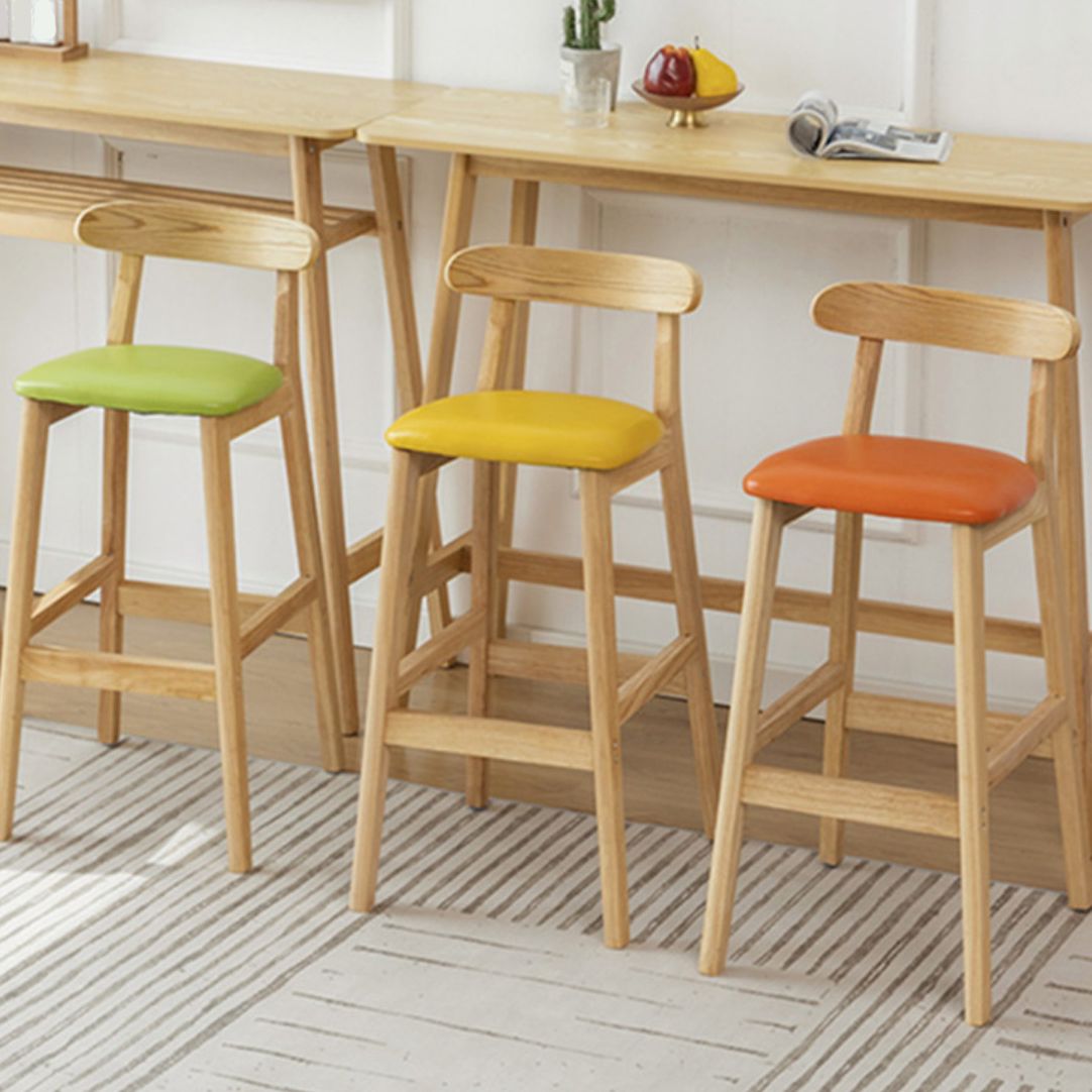 Pie de contraataque industrial Taburete de Counterless Café de madera con pedal y cojín