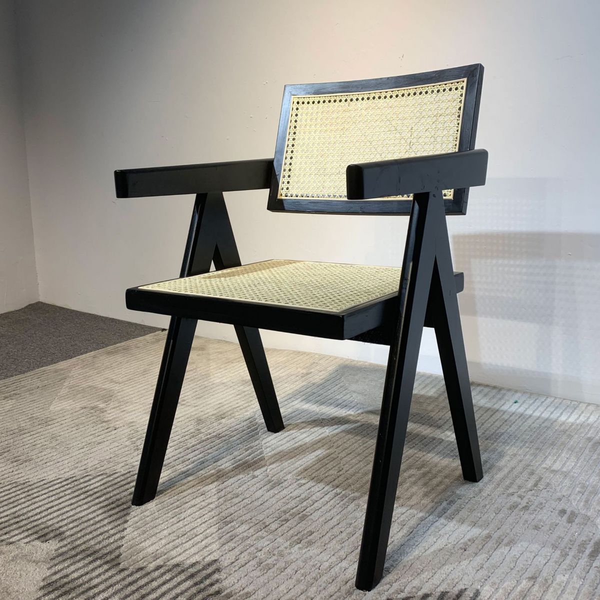 Wood Contemporary Kitchen Arm Chair Open Back Dining Chair for Patio Clearhalo ' kitchen&dining_furn' 'Dining Chairs' 'Dining Tables & Seating' 'dining_chair' 'furn' 'furn_dining_chair' 'Furniture' 'furniture_dining_chair' 'Kitchen & Dining Furniture' 'kitchen' 1200x1200_c0942dd8-f3de-4929-bc48-c42bd8a2d32b