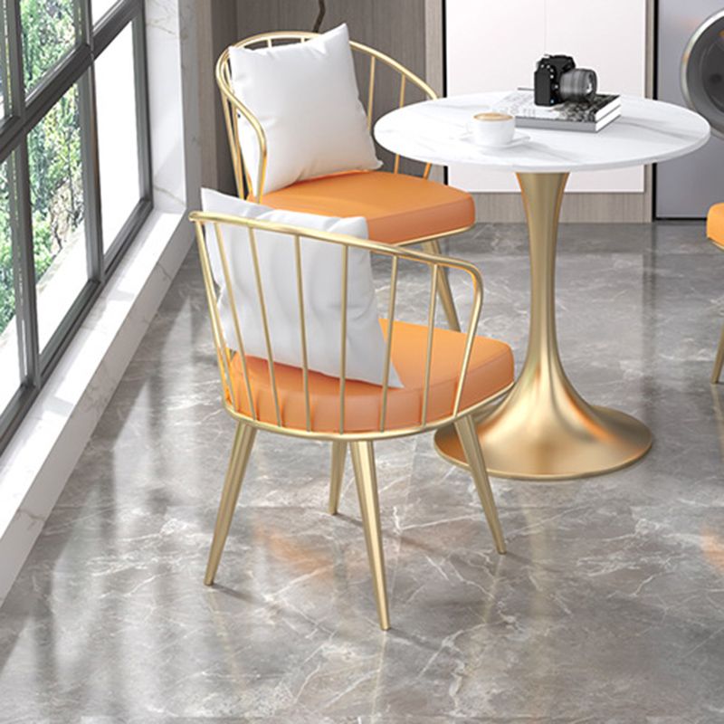 ダイニングルーム布張りの椅子ホームフェイクレザースラットバックダイニングチェア