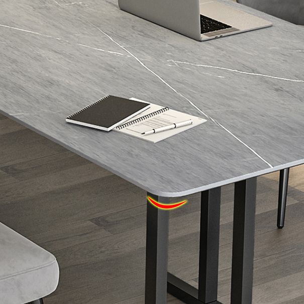 Bureau de bureau contemporain incurvé Bureau de traîneau gris avec des jambes en métal