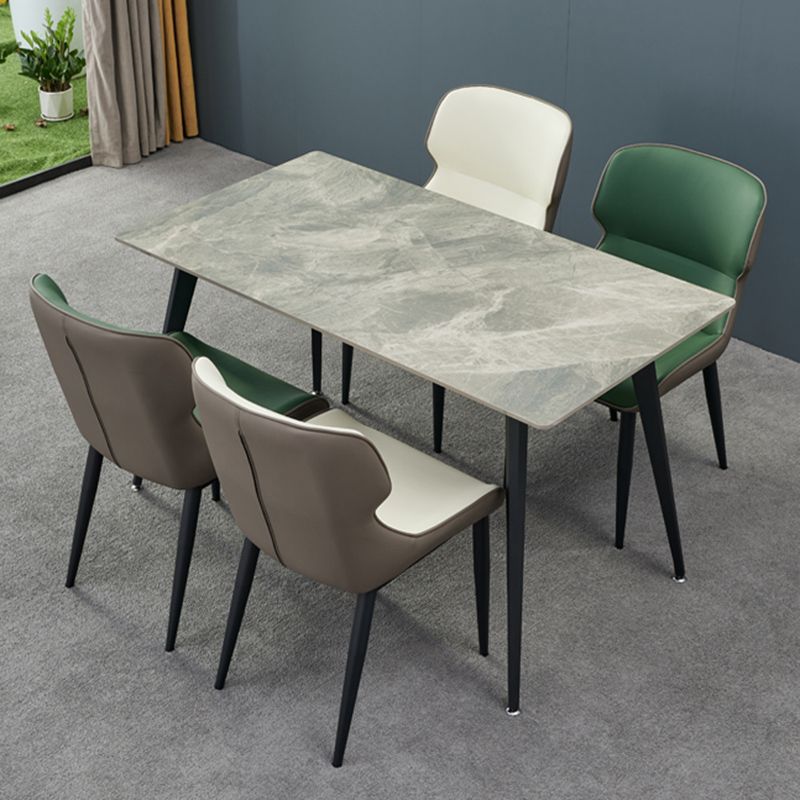 Chaise de finale finale mate avec jambes noires chaise latéral contemporaine pour salle à manger