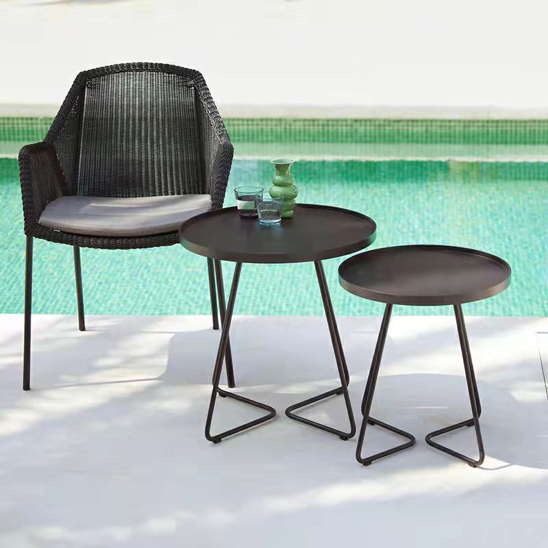 Mid-Century Metal Round Tray Top Side Table Iron Sled End Table Clearhalo 'Coffee & Accent Tables' 'End & Side Tables' 'end_side_tables' 'furn' 'furn_end_side_tables' 'Furniture' 'Living Room Furniture' 1200x1200_c125f4f4-1d53-40cf-94c8-ed54cff171b3
