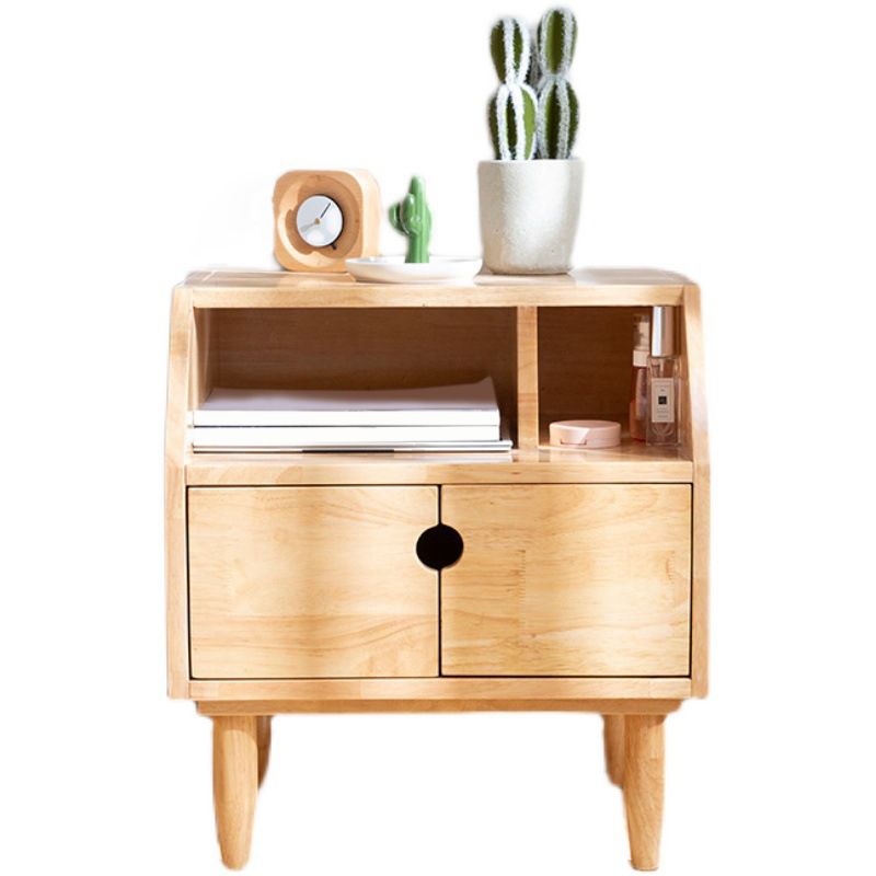ソリッドウッドベッドサイドキャビネットの脚には、引き出し付きのナイトテーブルが含まれています