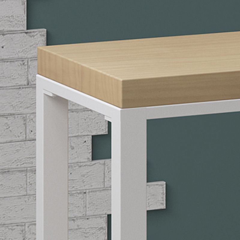 Mesa rectangular con altura de barra, patas blancas y mesa de bar con base de metal para uso en patio