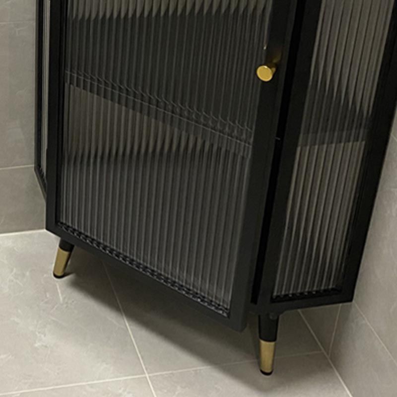 Rack de bouteille à vin de sol en métal.