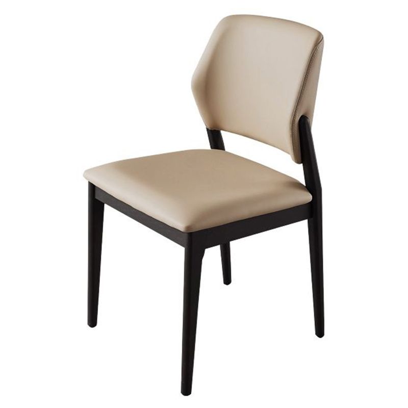 Eetkamer keukenstoel eigentijdse massief houten eetkamerstoel