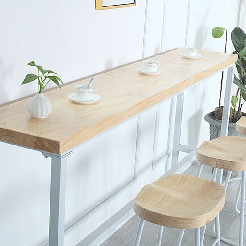 Moderner Bartisch mit Massivholzplatte für das Esszimmer