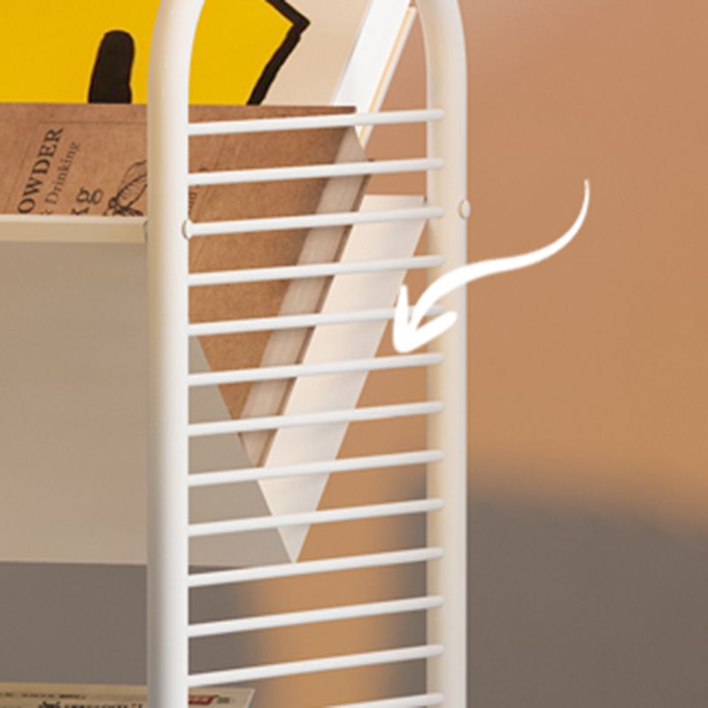 Moderne metaal boekenplank geometrische open plank verticale boekenkast in branden