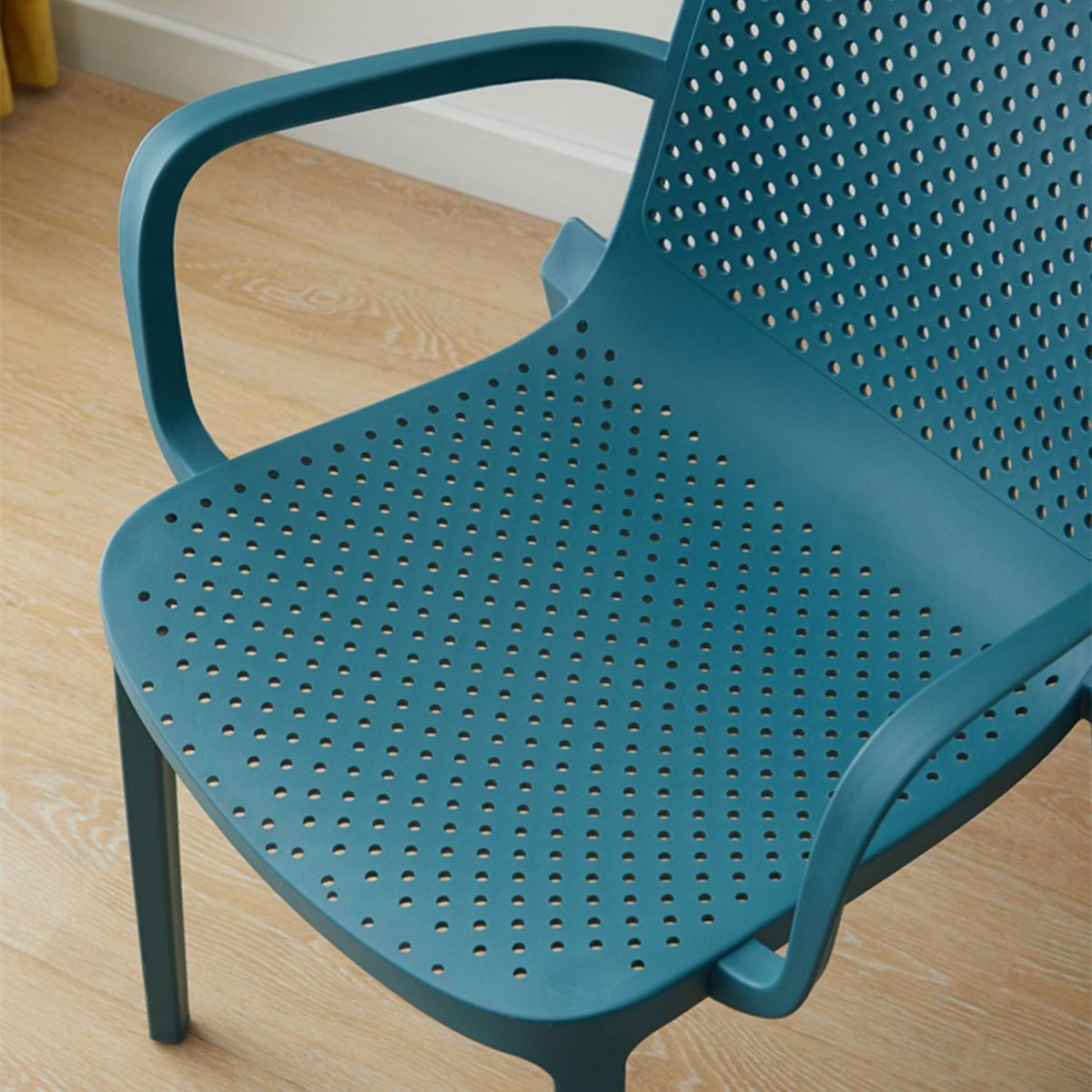 Modern Stackable Chairs Dining Arm Chairs with Plastic Legs for Kitchen Clearhalo ' kitchen&dining_furn' 'Dining Chairs' 'Dining Tables & Seating' 'dining_chair' 'furn' 'furn_dining_chair' 'Furniture' 'furniture_dining_chair' 'Kitchen & Dining Furniture' 'kitchen' 1200x1200_c2d4a52a-852f-4ed7-b783-eb4cb412e6bb