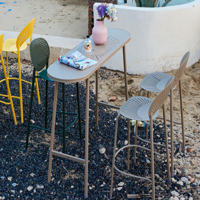 Modern Oval Pub Table Metal Bar Height Table with Footrest for Outdoor Clearhalo 'Bar Furniture' 'Bar Tables' 'bar_tables' 'furn' 'furn_bar_tables' 'Furniture' 'Kitchen & Dining Furniture' 1200x1200_c3ff691f-5fad-4afa-a783-9bfc29eab041