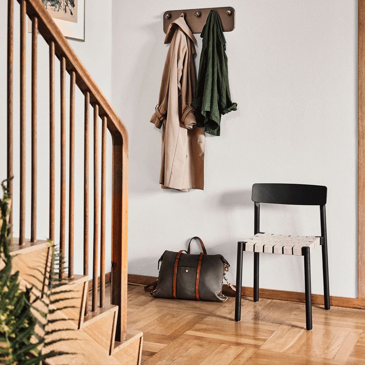 Moderno sedia da pranzo in legno massiccio a legno massiccio.