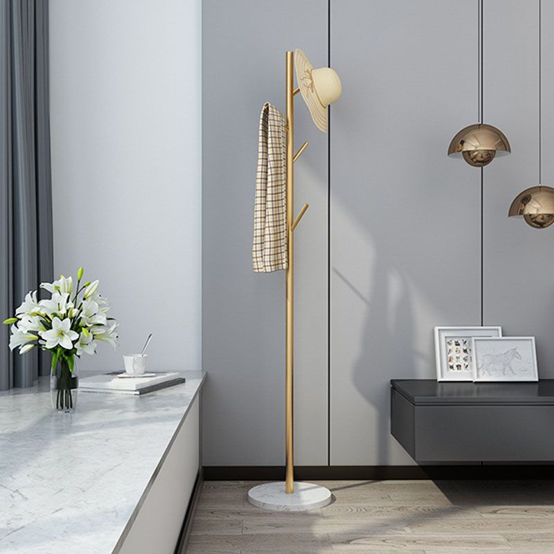 Luxuriöser Kleiderbügel Marmorboden Metall -Rack mit Multi -Kleidungs ​​-Haken