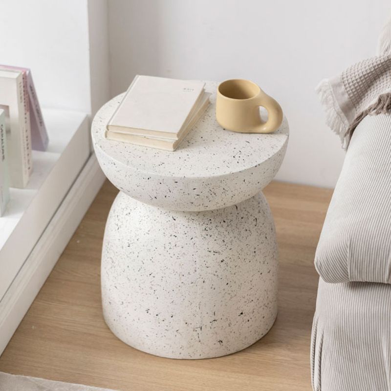 Contemporary Beige End Table 17.7" Tall Pedestal Nesting Side Tables Clearhalo 'Coffee & Accent Tables' 'End & Side Tables' 'end_side_tables' 'furn' 'furn_end_side_tables' 'Furniture' 'Living Room Furniture' 1200x1200_c53a9e4e-6568-400e-b9a6-fe8b07c817a8