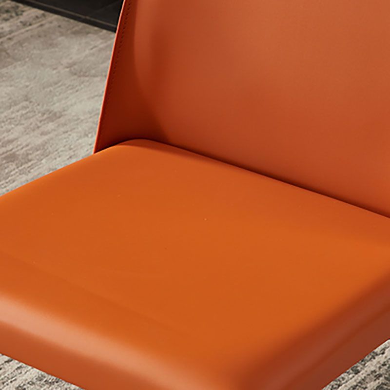 Moderne metalen eetkamerstoel Leather Armless eetkamerstoel voor thuisgebruik