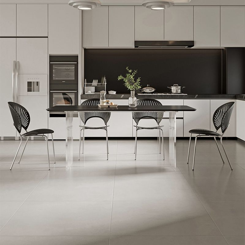 Eigentijdse rechthoekige tafel van gesinterde stenen tafel met acrylpoten voor de keuken