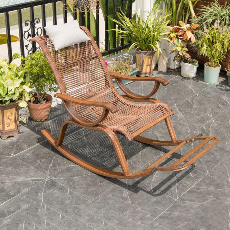 Chaise de fauteuil inclinable contemporain et fauteuil inclinable en osier avec oreiller