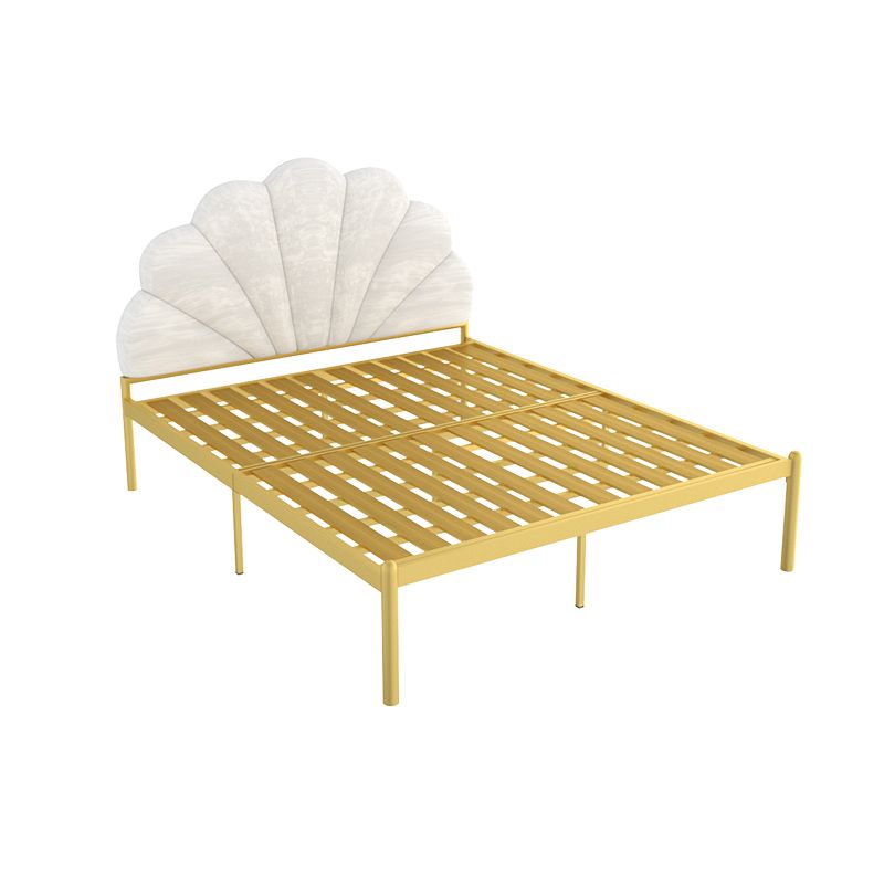 Glam -stijl metalen paneel standaard bed met gebogen hoofdeinde voor slaapkamer