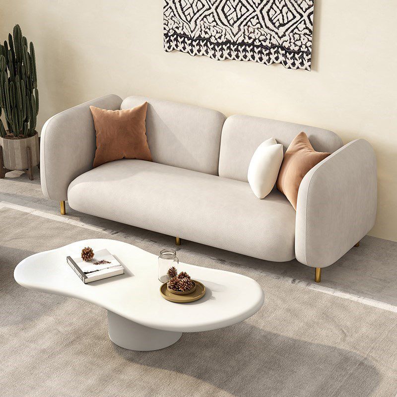 モダンスタイルのフェイクレザーソファスクエアアームタキシードリビングルームソファーの真鍮製の脚