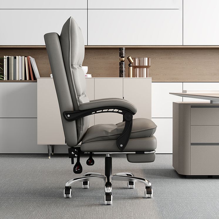 Silla de oficina de armas acolchada sin angustia silla de escritorio ergonómica con ruedas