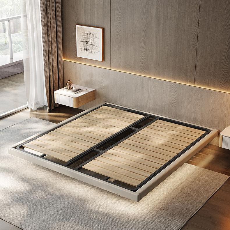ベージュプラットフォームベッドコンテンポラリープラットフォームベッドフレームウッドと布張り