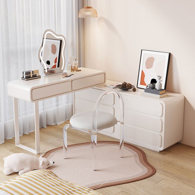 Moderne avec un tiroir en bois à chambre éclairée de maquillage miroir