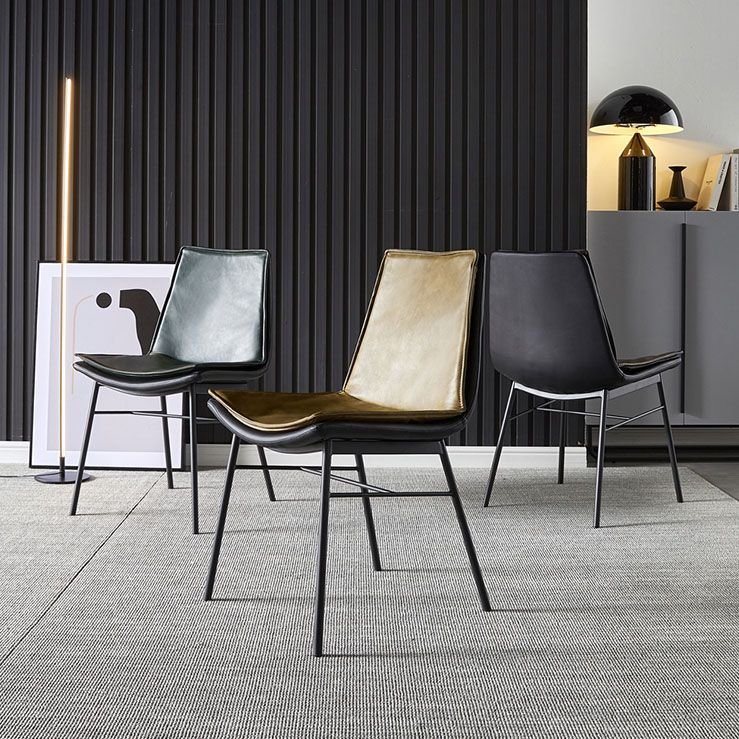 Sedia laterale imbottita sedia da pranzo in pelle moderna con gambe nere