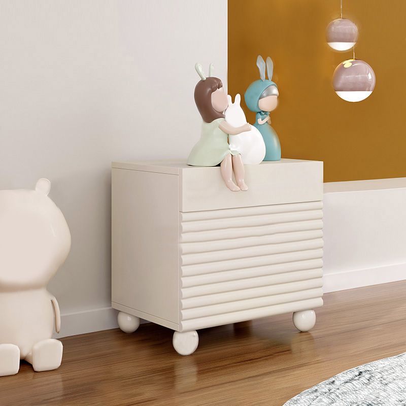 Scandinavian Wood Night Table 19 "Tall White Nightstand met 2 laden