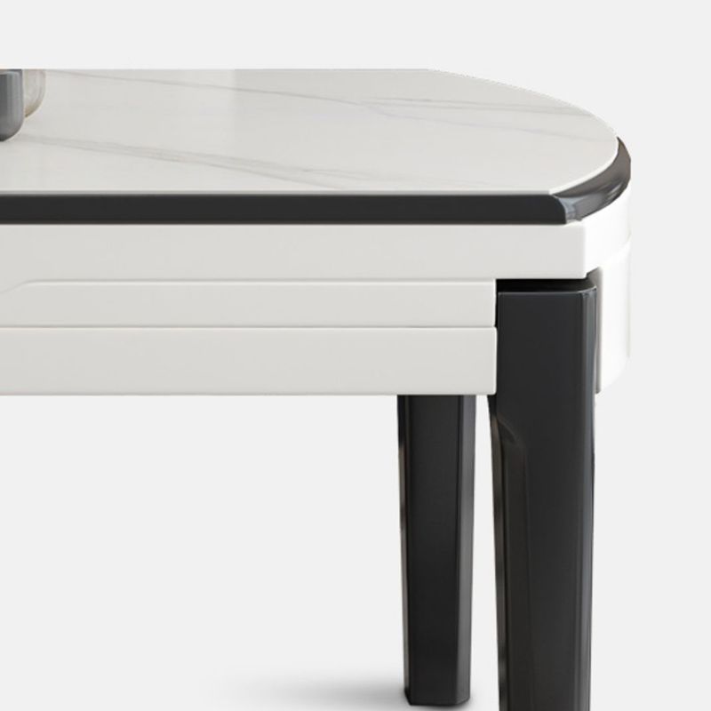 Eettafel in moderne stijl, massief houten onderstel, ronde eettafel voor de woonkamer