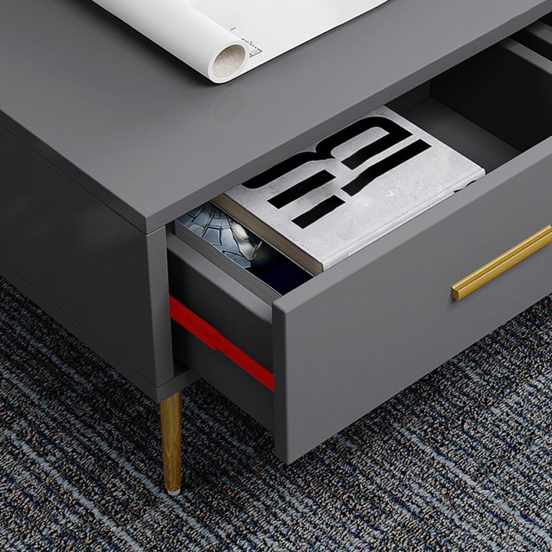 Supporto TV multimediale in legno ingegnerizzato con console TV per riporre gli armadietti chiusi