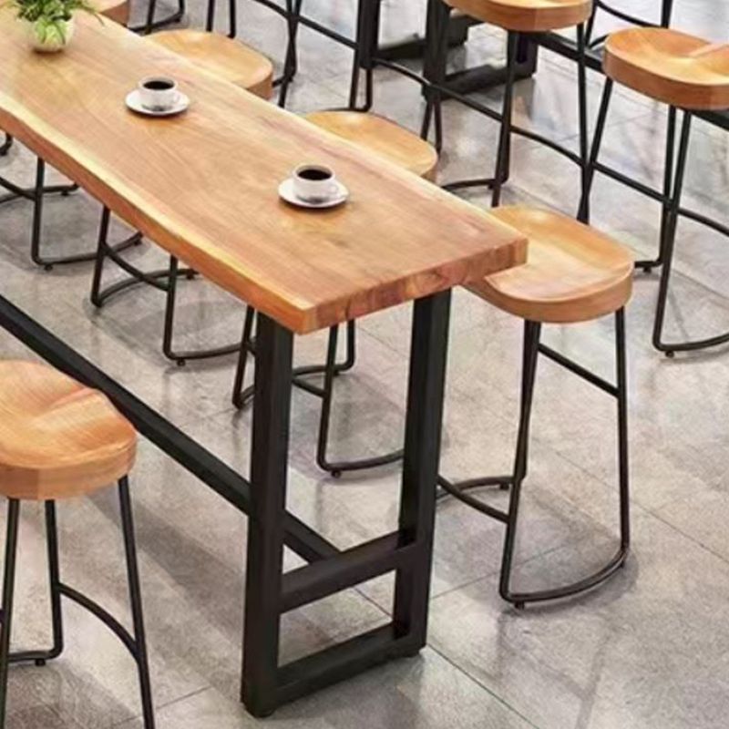 Mesa de bar rectangular industrial con altura de barra de madera maciza con base de caballete