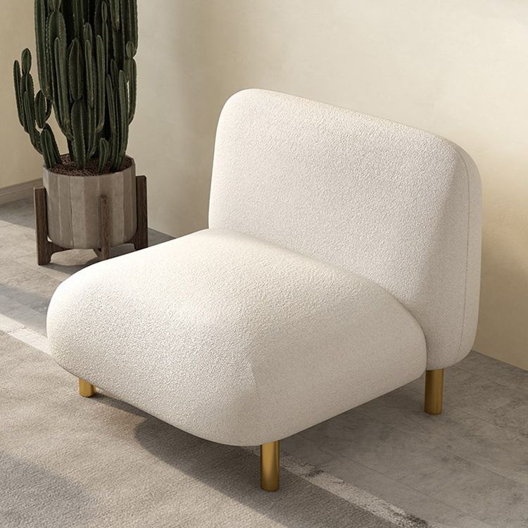 モダンスタイルのフェイクレザーソファスクエアアームタキシードリビングルームソファーの真鍮製の脚