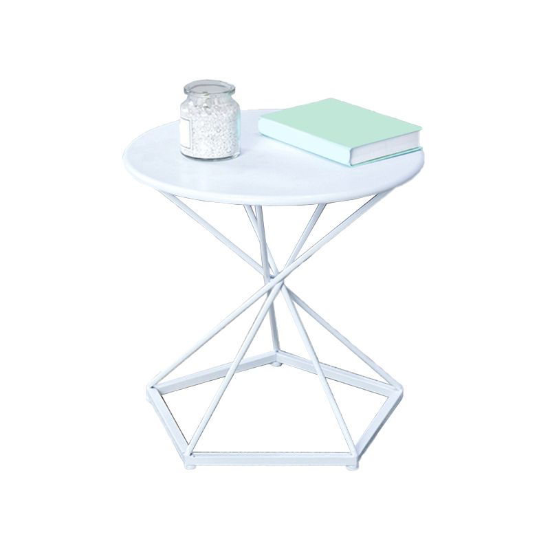 Tavolino in metallo tondo alto 19,6 "di metà secolo