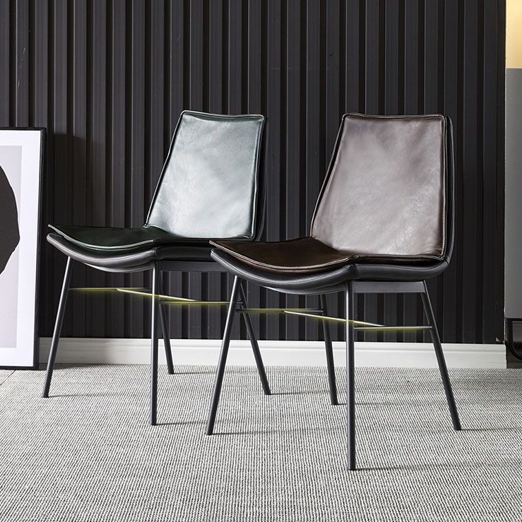Sedia laterale imbottita sedia da pranzo in pelle moderna con gambe nere