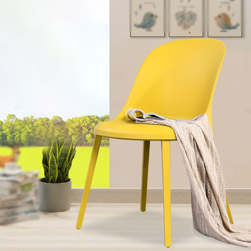Sedia laterale semplice moderna sedia da pranzo in plastica per sala da pranzo