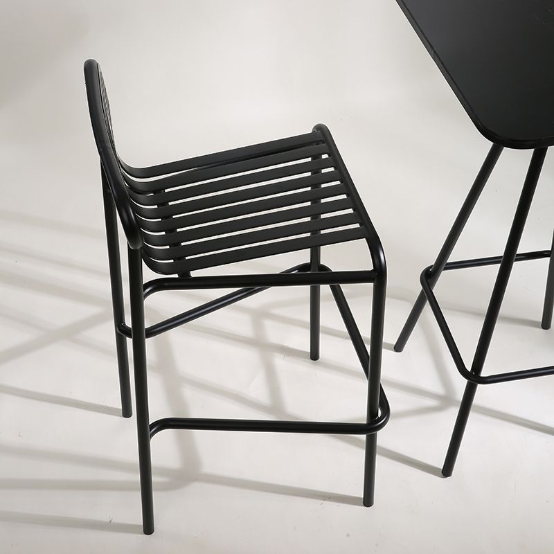 Table de table de bar en fer carrée industrielle 1/2 pièces Table de comptoir avec tabourets hauts métalliques