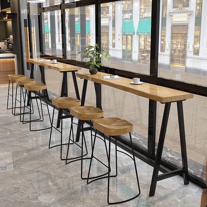 Tavolo da pranzo in legno in legno di pino tavolo da pranzo industriale bar con base di cavalletto nero