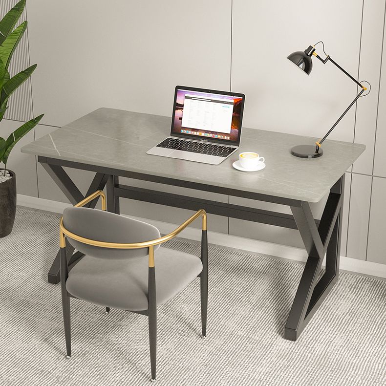 Bureau de bureau industriel Bureau d'ordinateur de finition antique rectangulaire avec des jambes métalliques