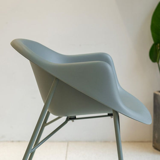 Scandinavian Style Plastic Dining Armchair Solid Back Single Side Chair for Home Use Clearhalo ' kitchen&dining_furn' 'Dining Chairs' 'Dining Tables & Seating' 'dining_chair' 'furn' 'furn_dining_chair' 'Furniture' 'furniture_dining_chair' 'Kitchen & Dining Furniture' 'kitchen' 1200x1200_c9f89510-8df4-4596-84b9-c25c0c076590