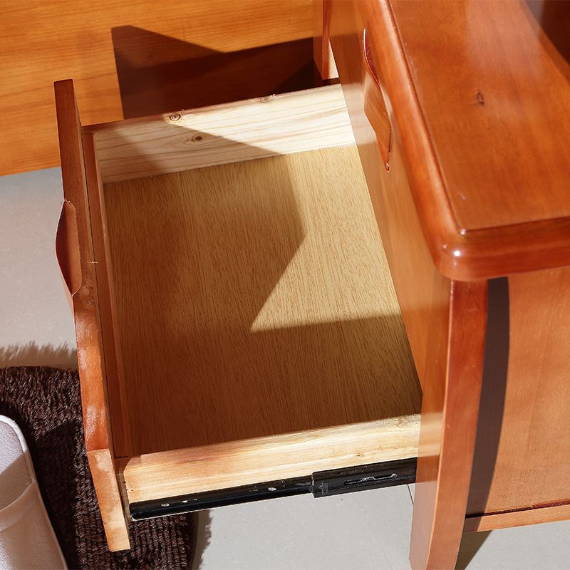 Table de nuit de lit traditionnelle en bois massif avec tiroirs