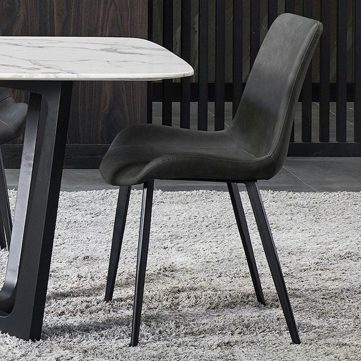 フェイクレザーダイニングチェアインダストリアルアームソリッドバックダイニングサイドチェア