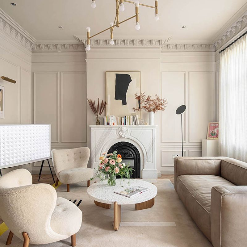 Moderne minimalistische runde Kaffeetisch 3 Beine Terrazzo Cocktailtisch in Weiß