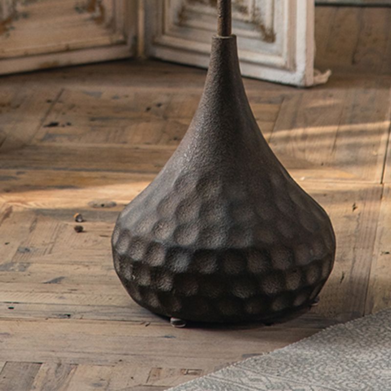 Tavolino in legno in legno di campagna francese tavolo da base di ferro in difficoltà