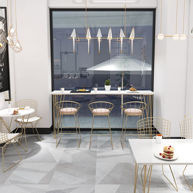 Tavolo da pub rettangolo bianco finto tavolo da cocktail in altezza della barra in marmo con base metallica